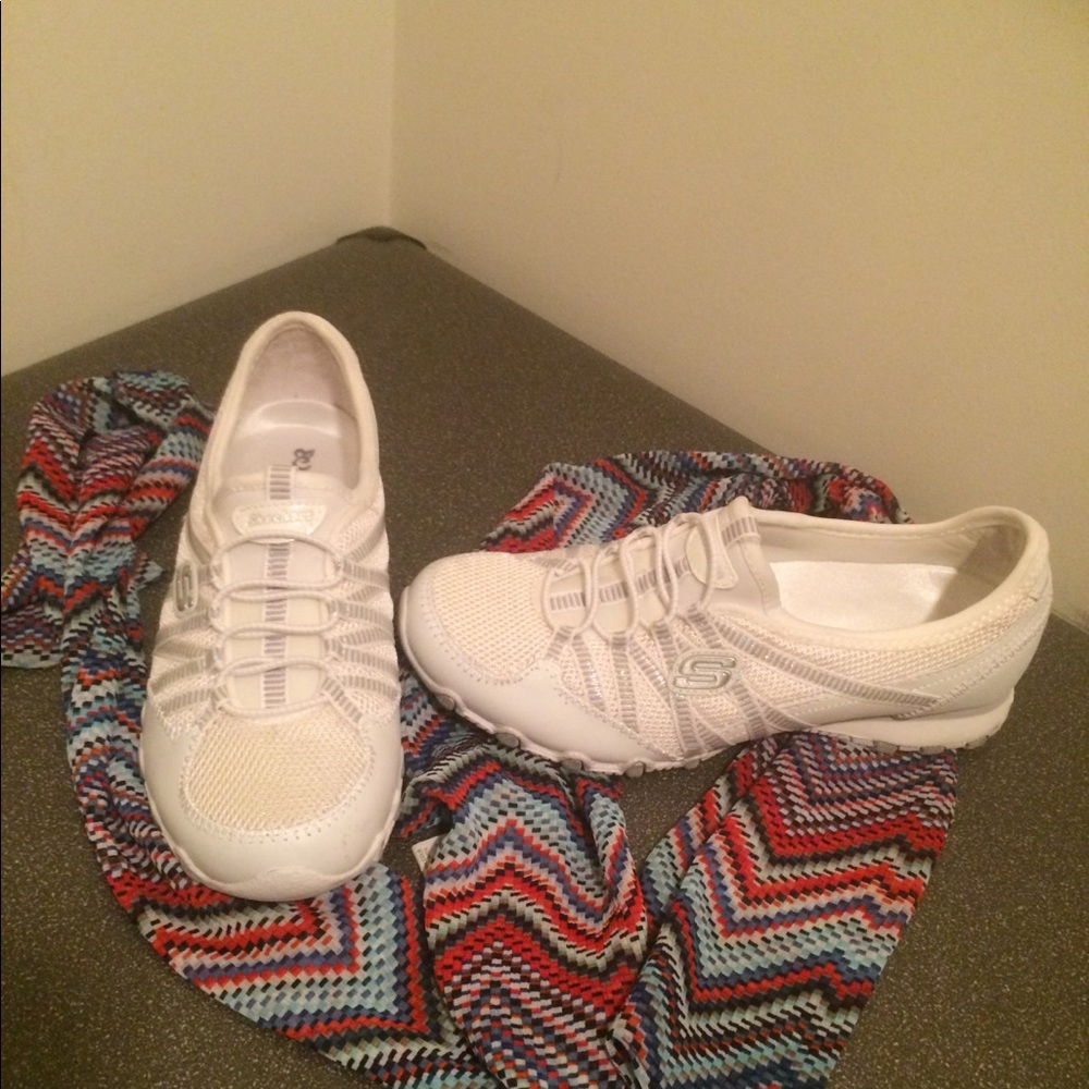 White Skechers